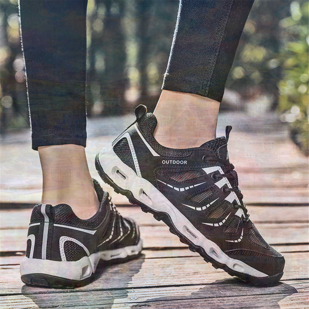 Sumer Round Tip Silver Sneaker - Women Streetwear Brand 评论和价格